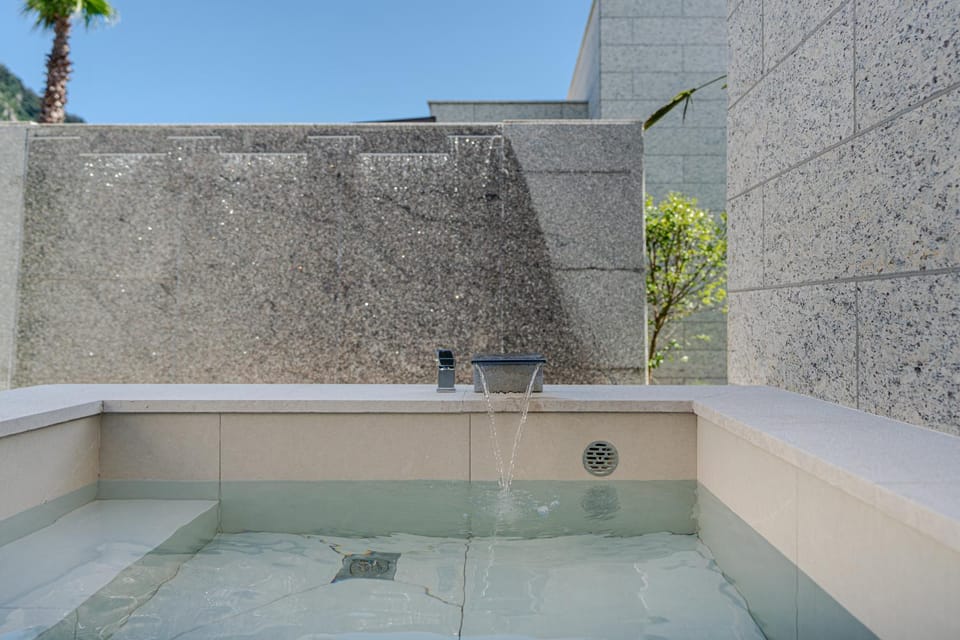 Open Air Bath
