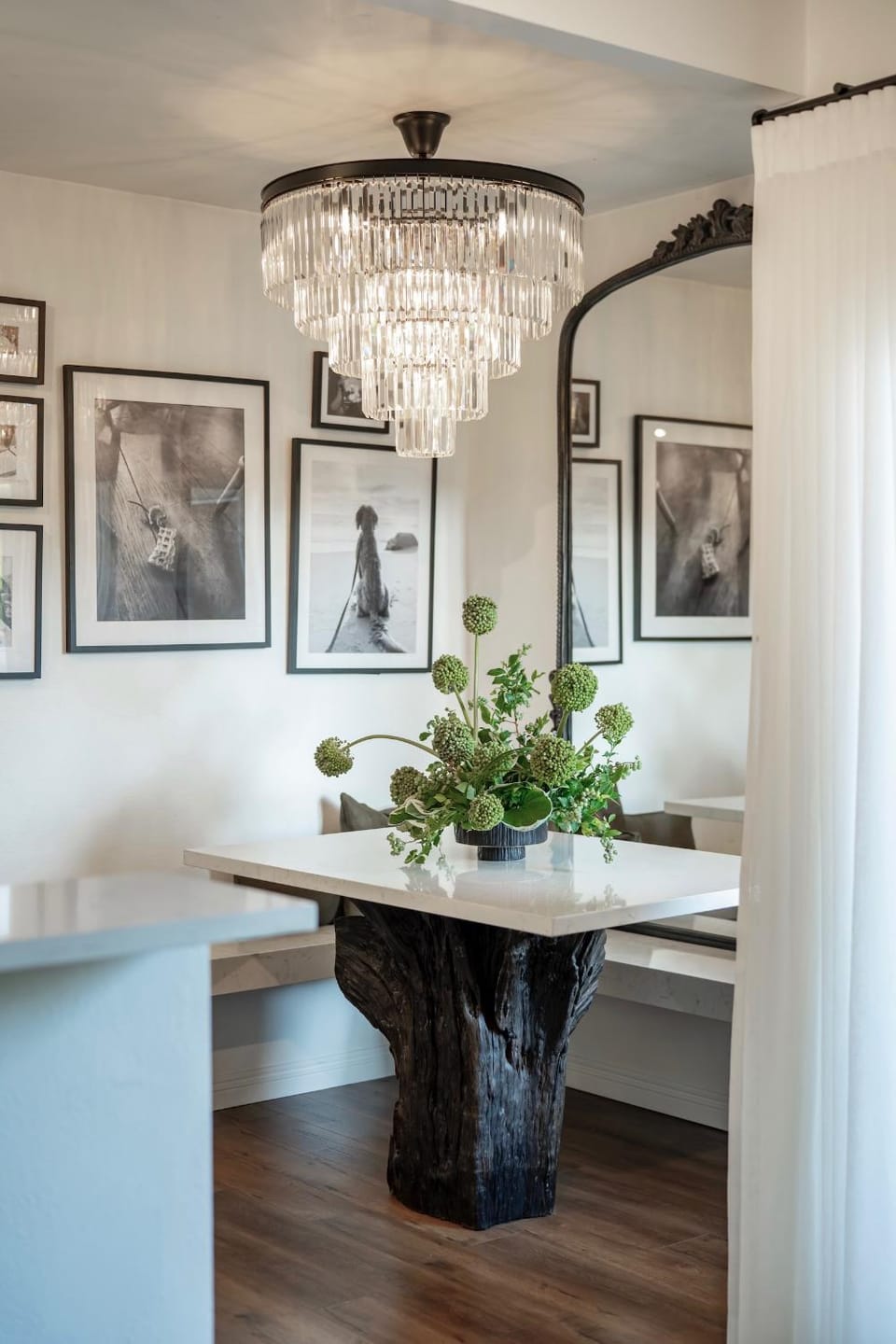 Luca's Tree Flat - Los Angeles California Apartment in Valley Village