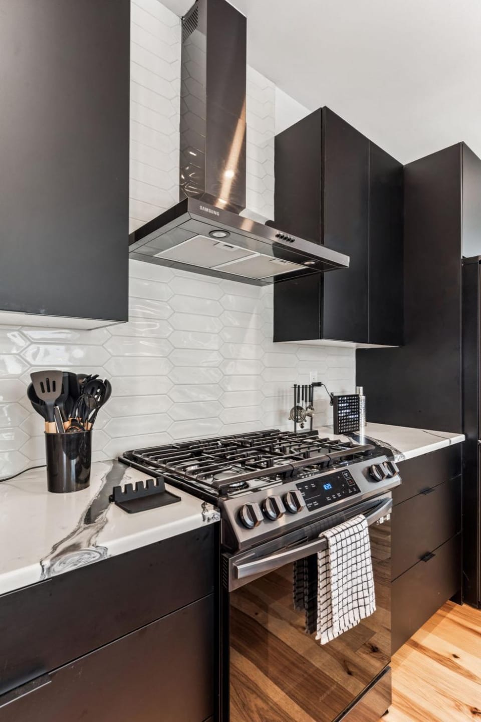 Modern 3BR Walk to Museums Apartment in Philadelphia