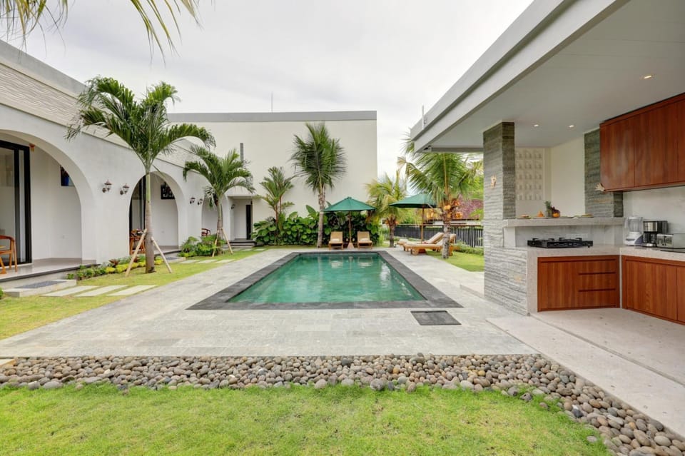 Garden, Swimming pool