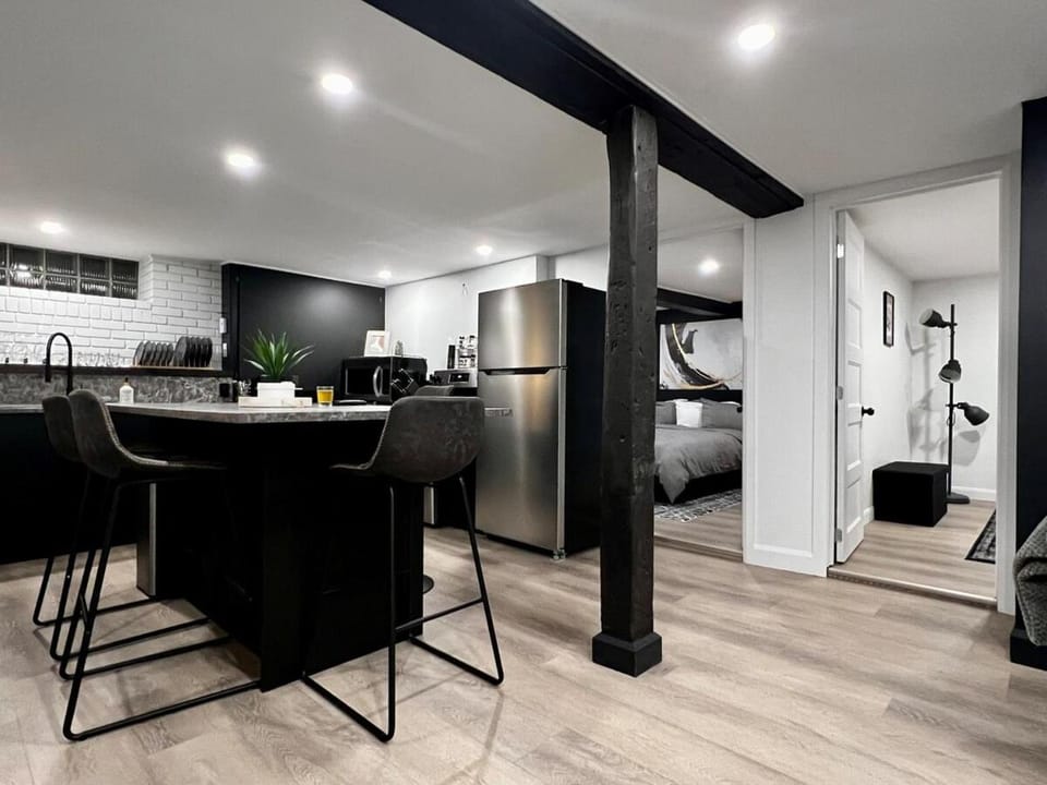 Edinburgh Apartment in Drummondville