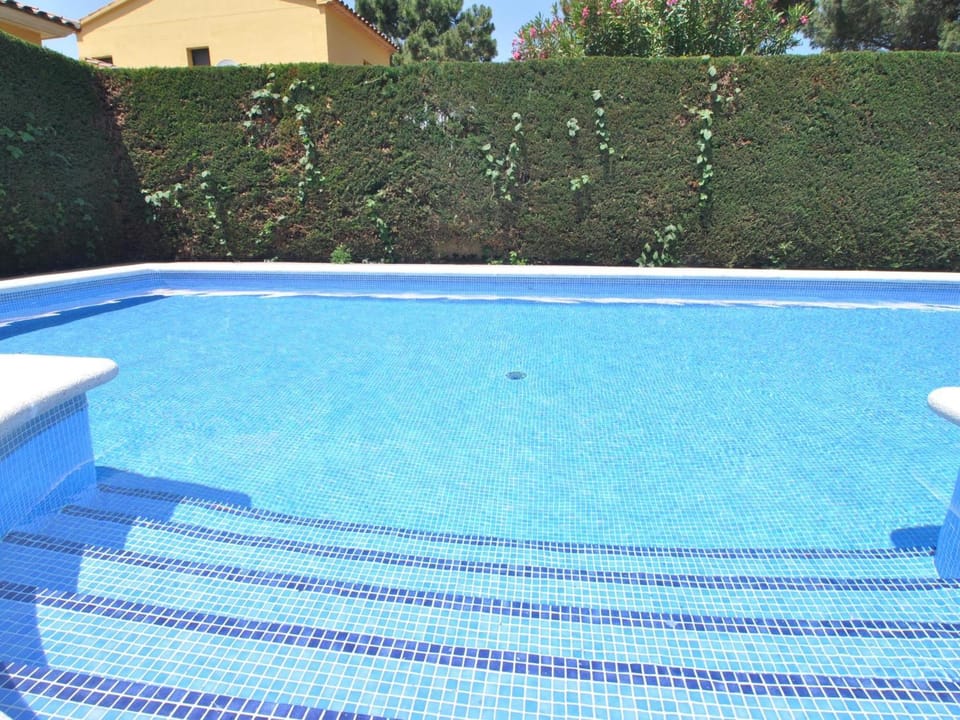 Casa BIG BEAR con Piscina Privada y Wifi en Torroella de Montgrí, Zona Tranquila - HISP-7-29 Villa in L'Escala