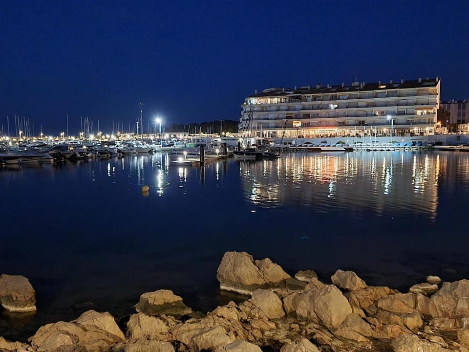 Apartamento acogedor en L'Escala con terraza cerca de la playa - HISP-236-156 Apartment in L'Escala