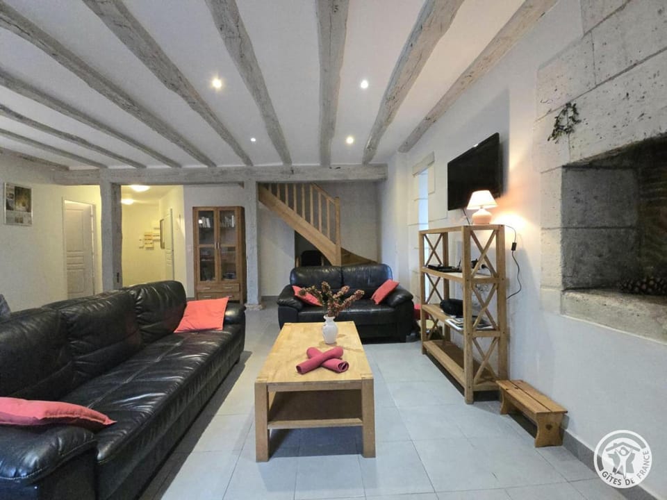 Gîte Périgord avec Jardin, WIFI et Animaux Bienvenus Country House in Nouvelle-Aquitaine