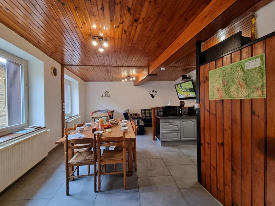 Maison de village en pierres à Chalmazel, idéale pour la nature - FR-1-496-381 House in Auvergne-Rhône-Alpes