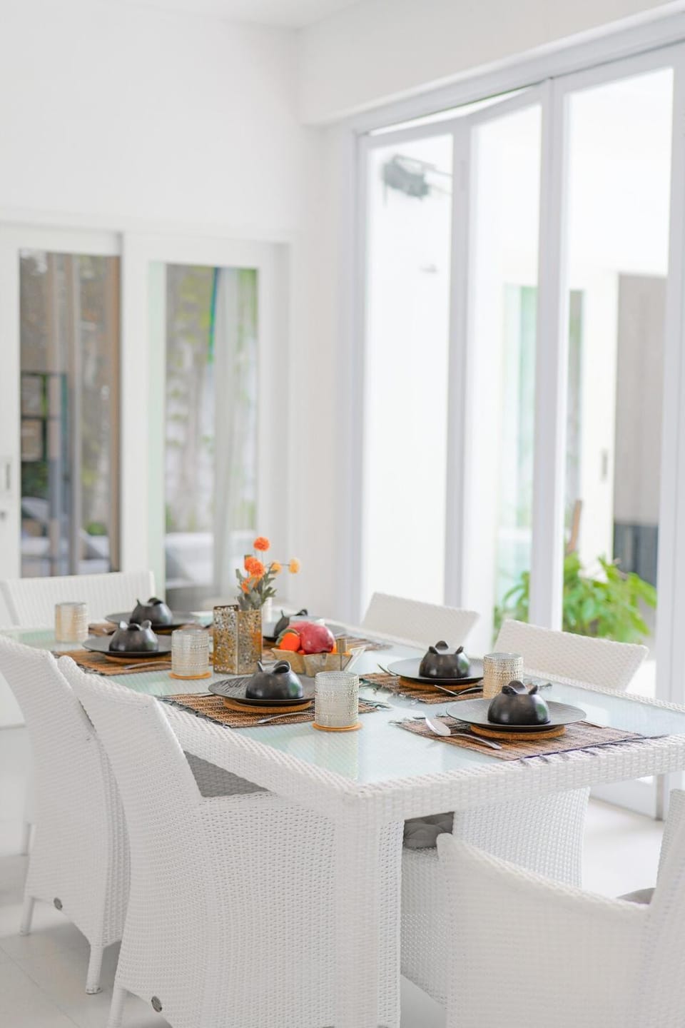 4BR Private Villa in Quiet Berawa near Equestrian Villa in North Kuta