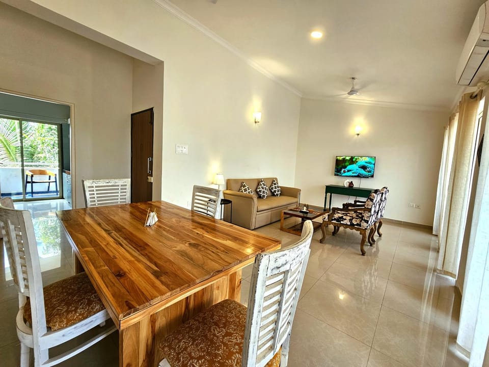 TV and multimedia, Living room, Dining area