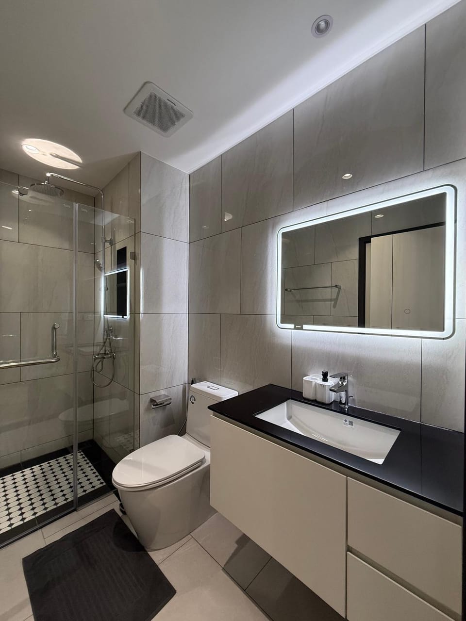 Title Legendary 2 bedroom Apartment in Choeng Thale