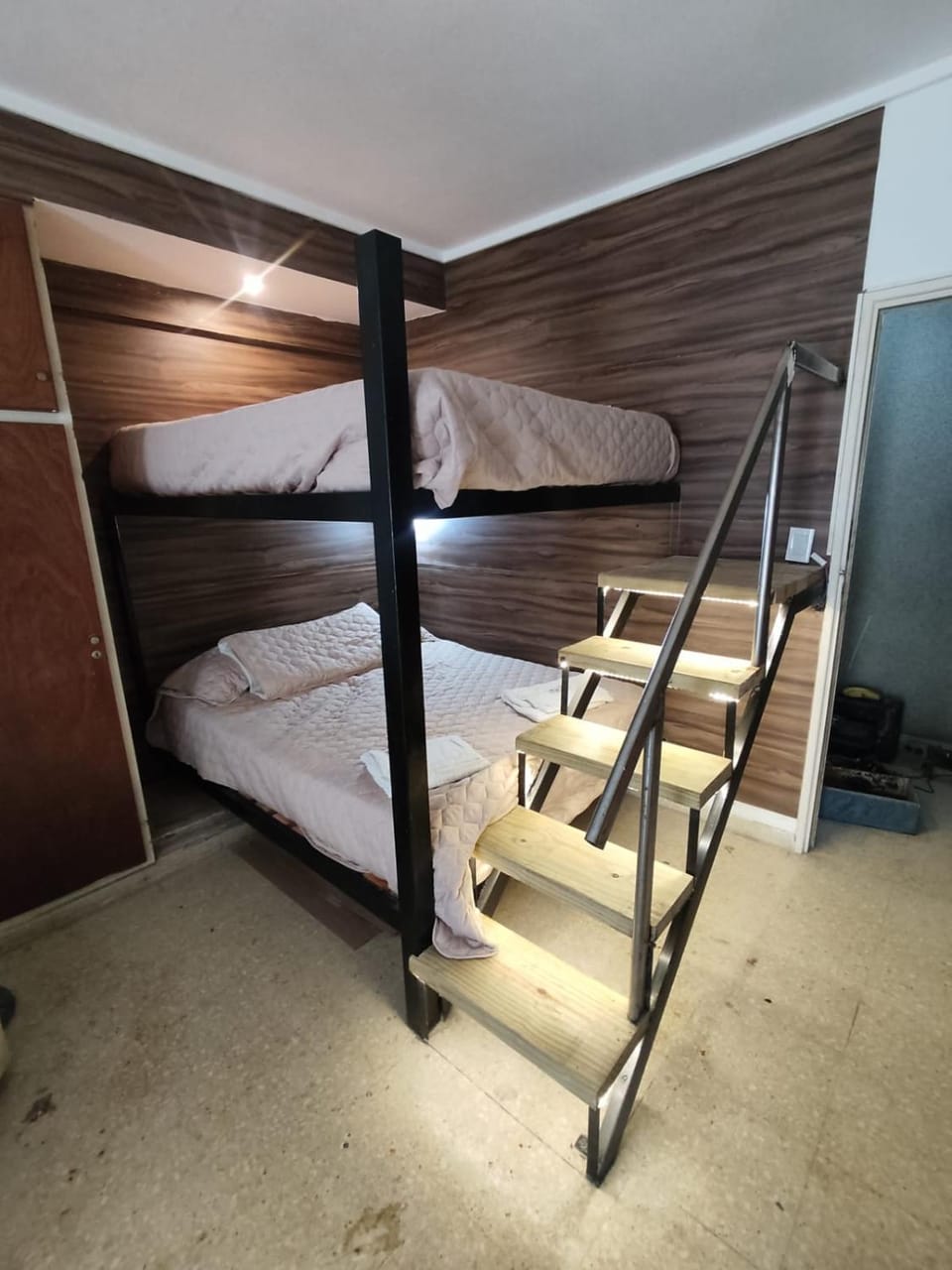 Bed, Photo of the whole room, Bedroom, bunk bed