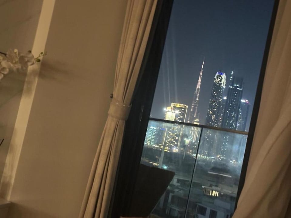 Burj Khalifa View Ideal for Families Apartment in Dubai