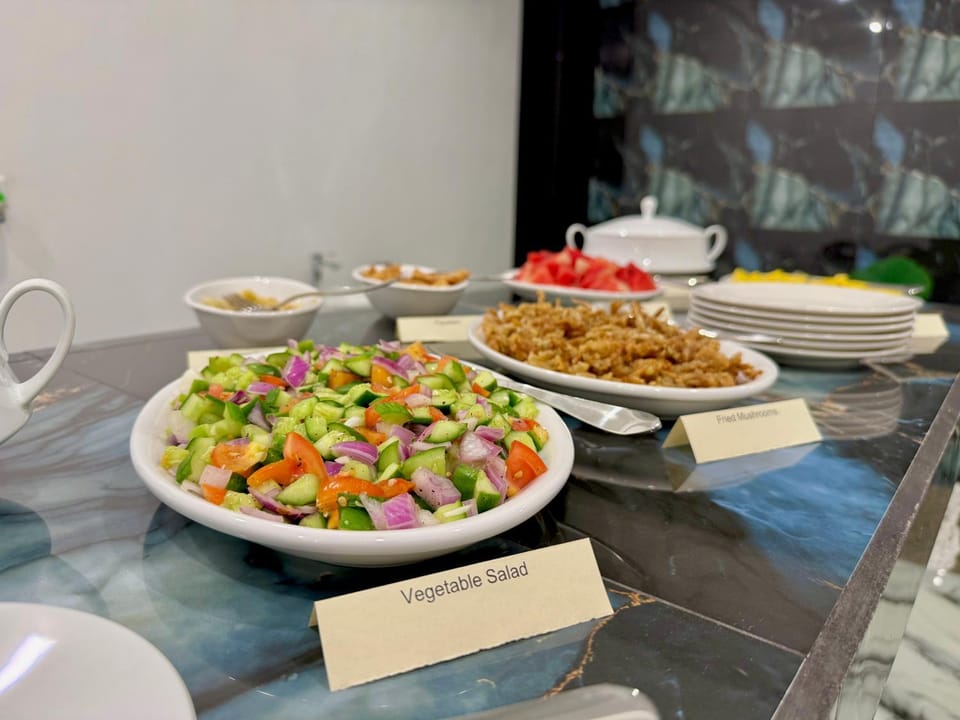 Food and drinks, Food, Lunch, Dinner
