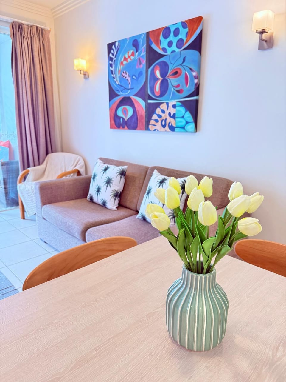 Living room, Dining area
