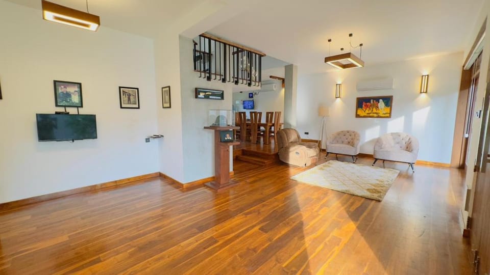 TV and multimedia, Seating area, Dining area, Evening entertainment