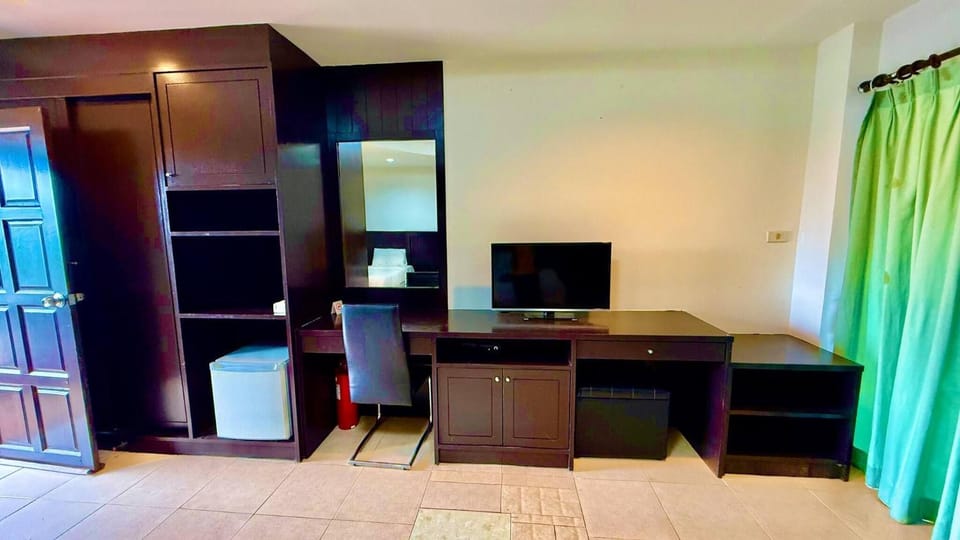 Communal lounge/ TV room, TV and multimedia