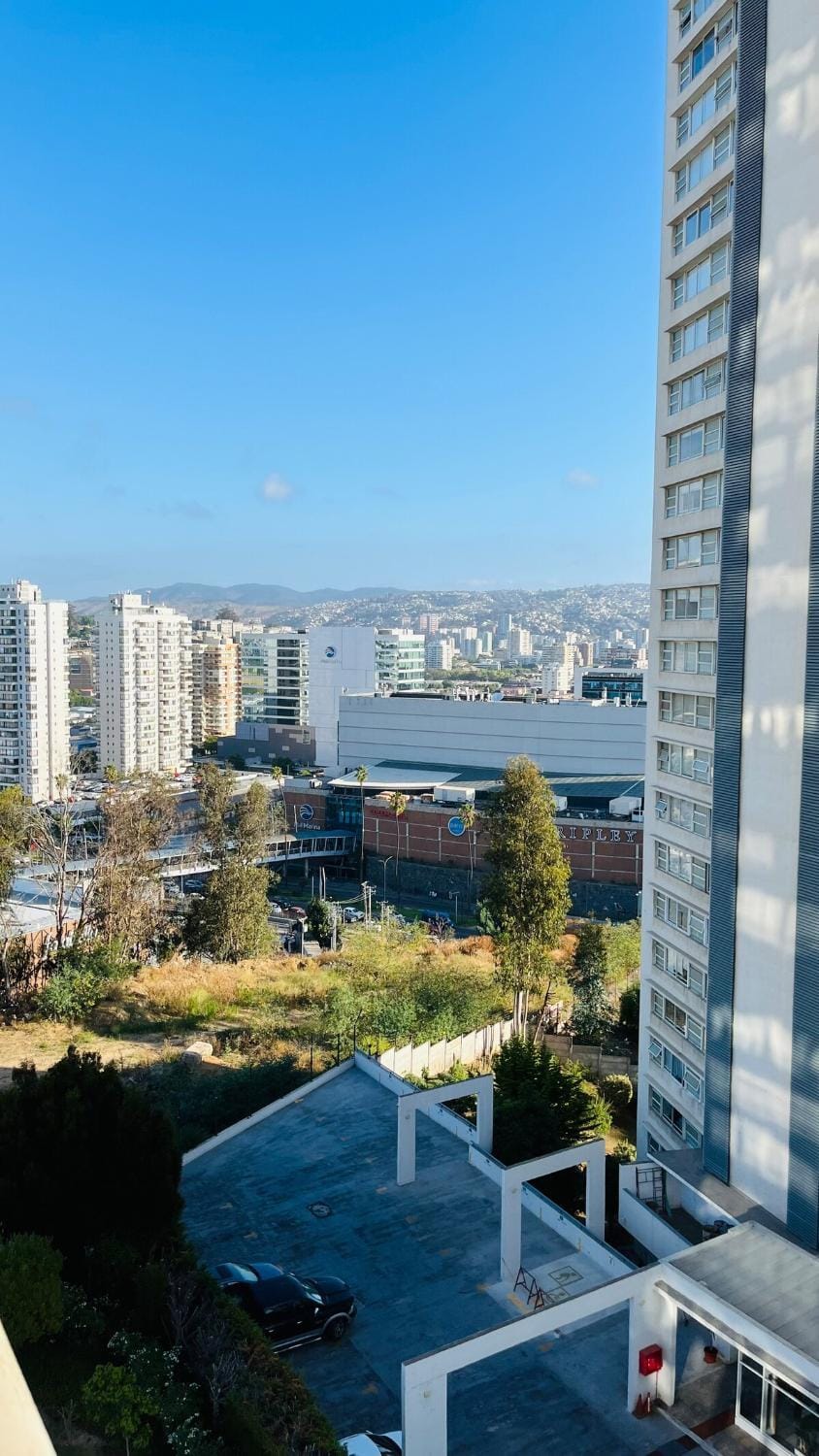 Apartamento con vistas a la ciudad y al mar Apartment in Vina del Mar