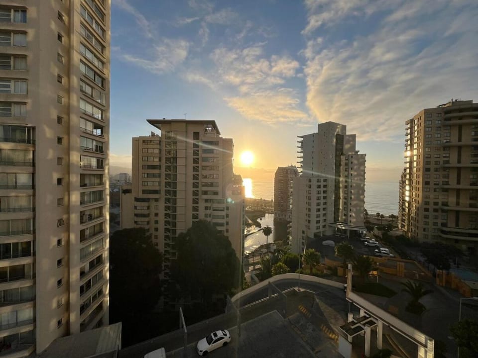 Apartamento con vistas a la ciudad y al mar Apartment in Vina del Mar