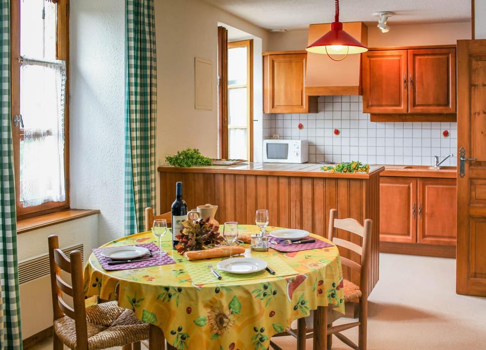 Clévacances 3 clés 6 personnes à la tieule House in Occitanie