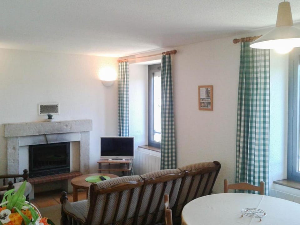 Clévacances 3 clés 6 personnes à la tieule House in Occitanie