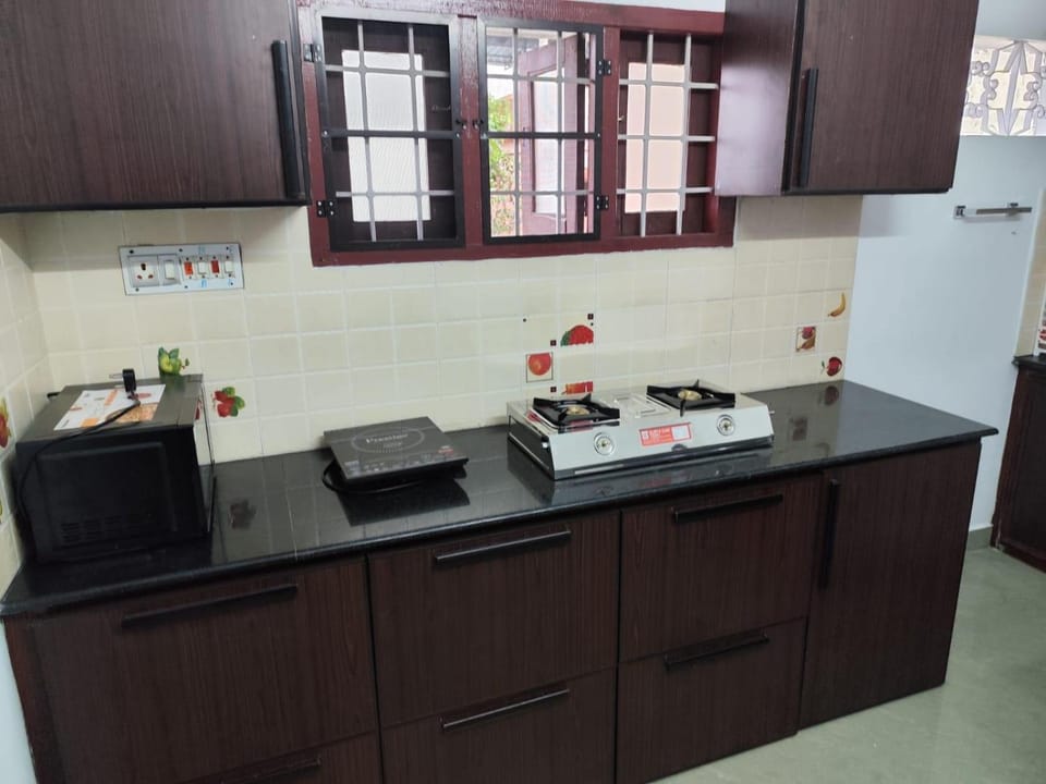 Kitchen or kitchenette, stove