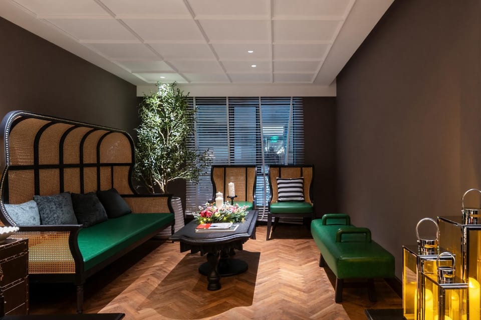 Lounge or bar
