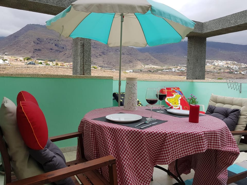 THE HAPPINESS PENTHOUSE Dream Holiday at 100m Beach Apartment in Canary Islands