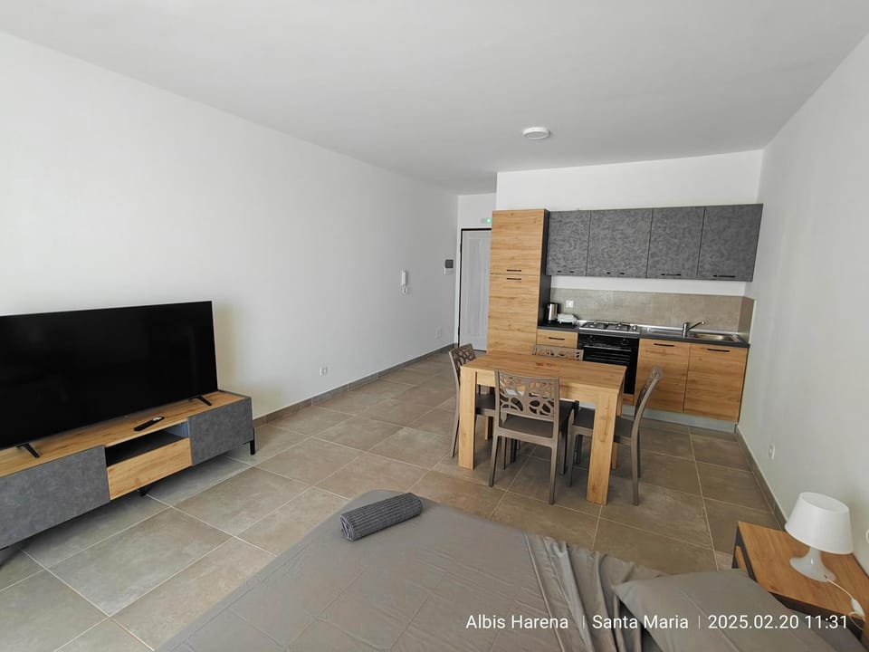 Kitchen or kitchenette, Dining area, Bedroom