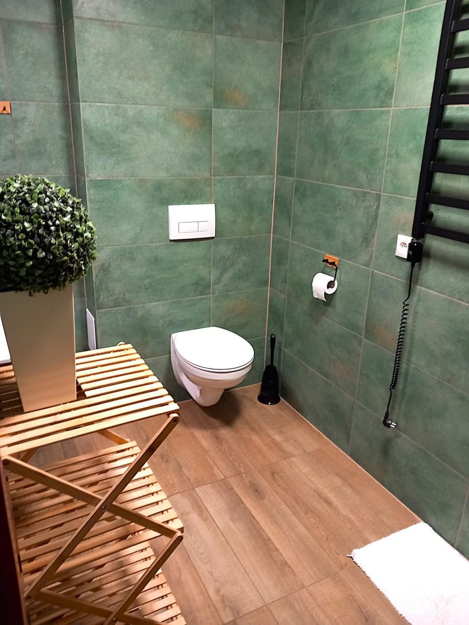 Apartament KWIATEK idealna lokalizacja, ogród, parking Apartment in Lower Silesian Voivodeship