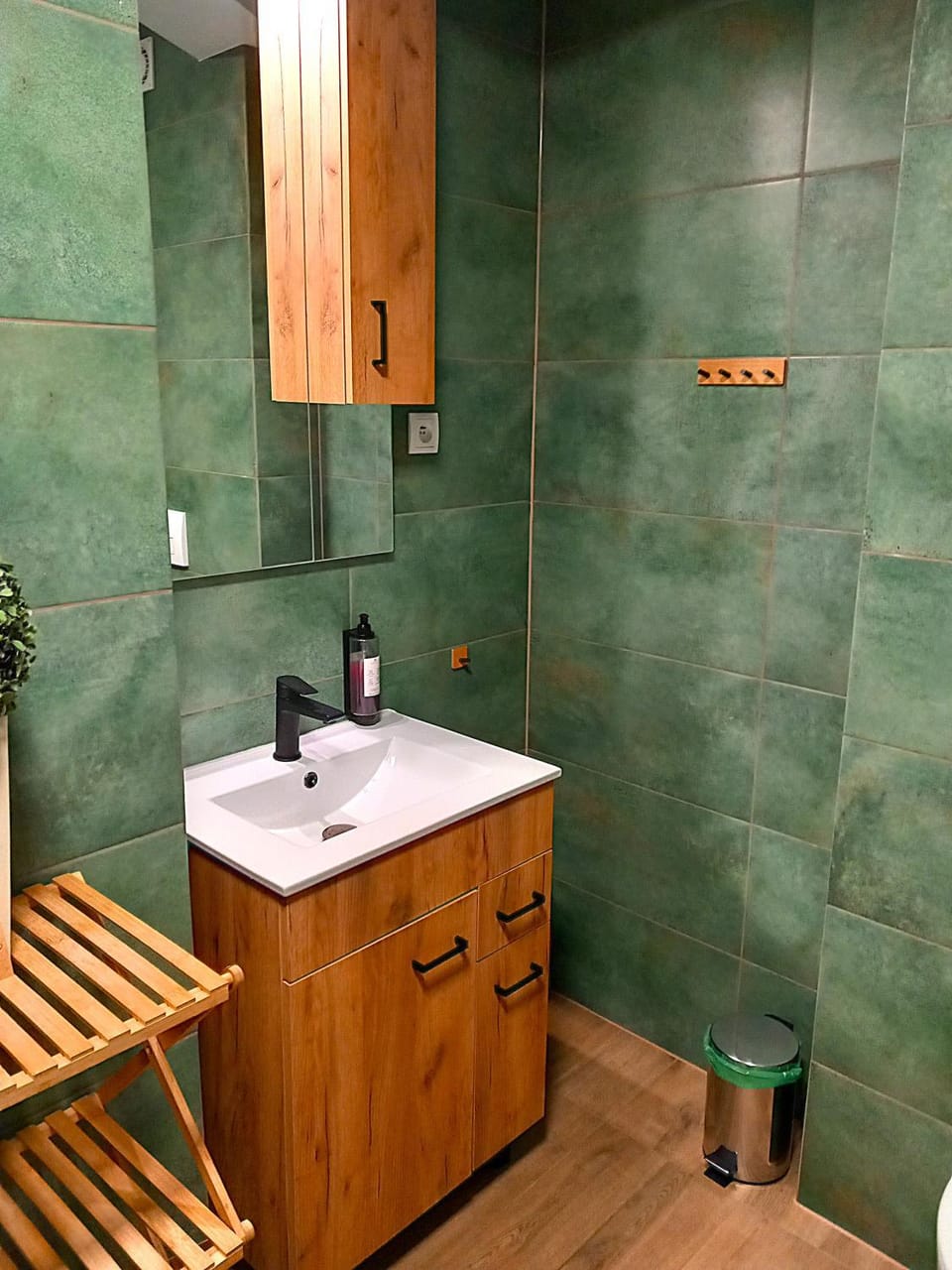 Apartament KWIATEK idealna lokalizacja, ogród, parking Apartment in Lower Silesian Voivodeship