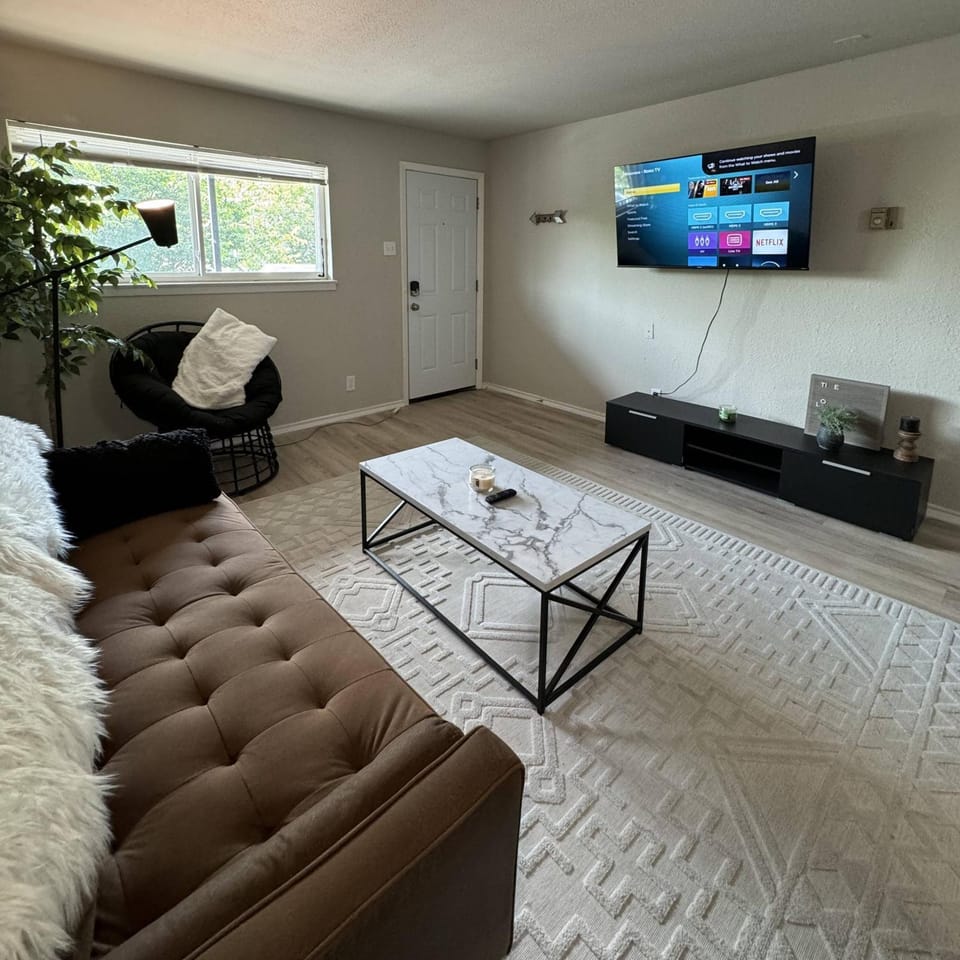 1 DT Dallas l FIFA WORLD CUP READY l 5 Min from Love Field Apartment in Dallas