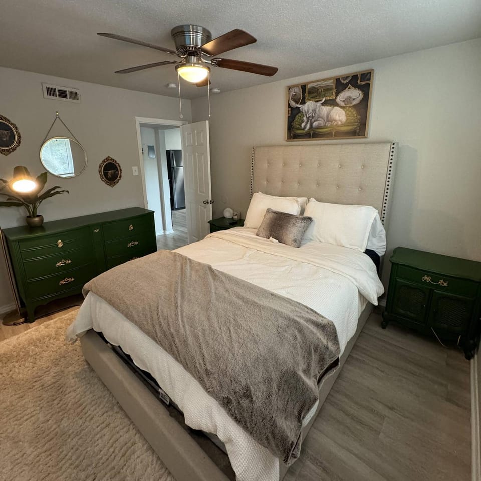 1 DT Dallas l FIFA WORLD CUP READY l 5 Min from Love Field Apartment in Dallas