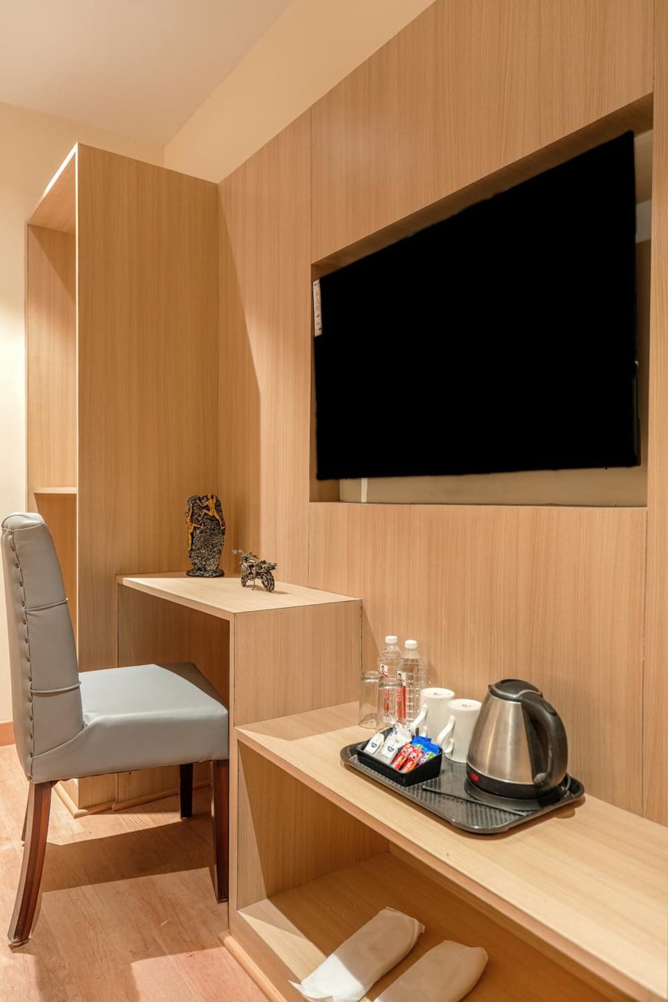 Coffee/tea facilities, Seating area