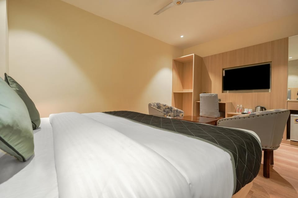 Bed, Photo of the whole room, Bedroom