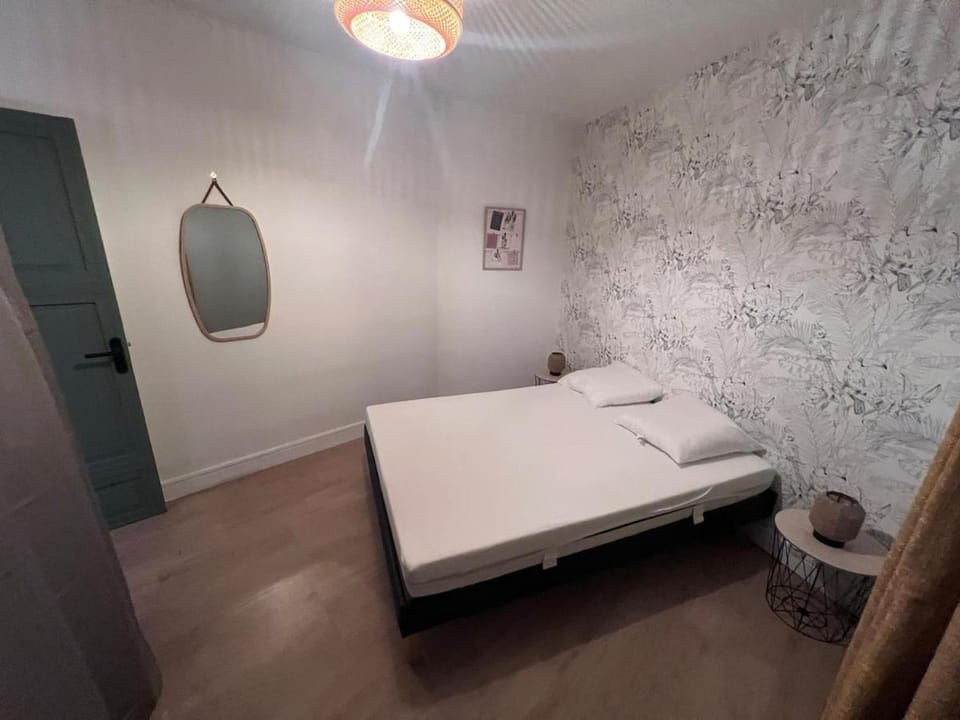 Appartement cosy 2 pieces hyper centre ville Place de la Breche Apartment in Nouvelle-Aquitaine