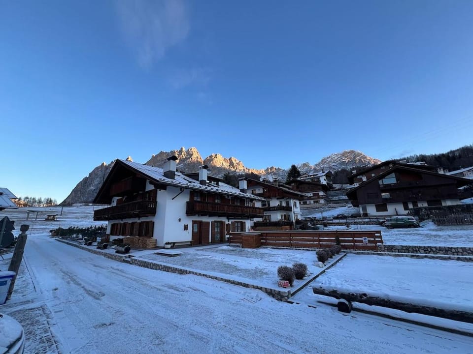 Day, Natural landscape, Winter, Mountain view