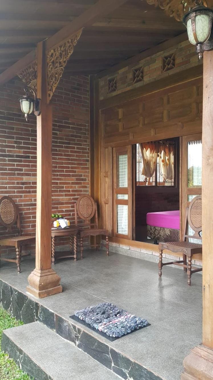 Villa Azzyra Villa in Special Region of Yogyakarta
