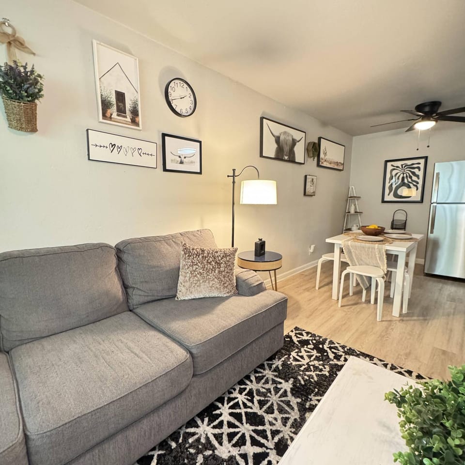 1 DT Dallas l FIFA WORLD CUP READY l 5 Min from Love Field Apartment in Dallas