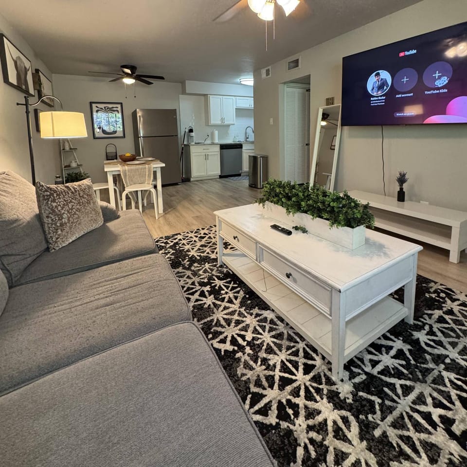 1 DT Dallas l FIFA WORLD CUP READY l 5 Min from Love Field Apartment in Dallas