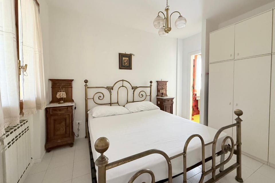 N290 - Numana, appartamento su due livelli vista mare - Numana Apartment in Marche