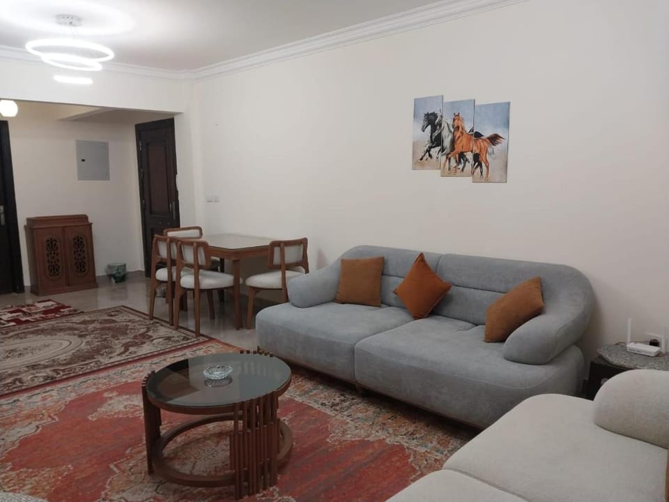 Luxury Apartment In Sheikh Zayed - Jannah 2 Compound Apartment in Egypt