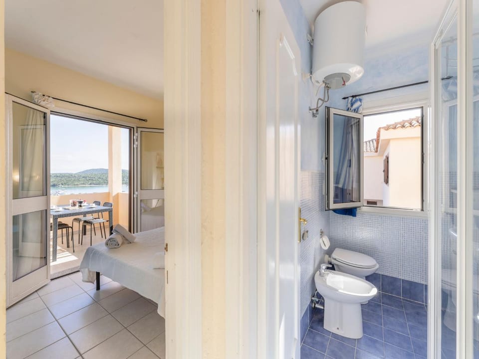 Toilet, Bed, Bathroom, Bedroom