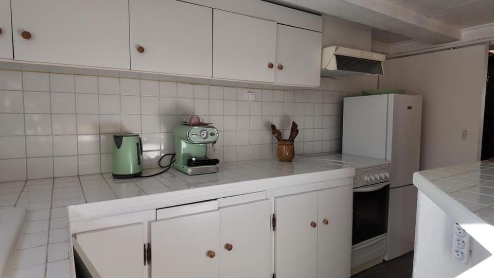 Studio climatisé cosy dans une villa avec parking Apartment in Cagnes-sur-Mer