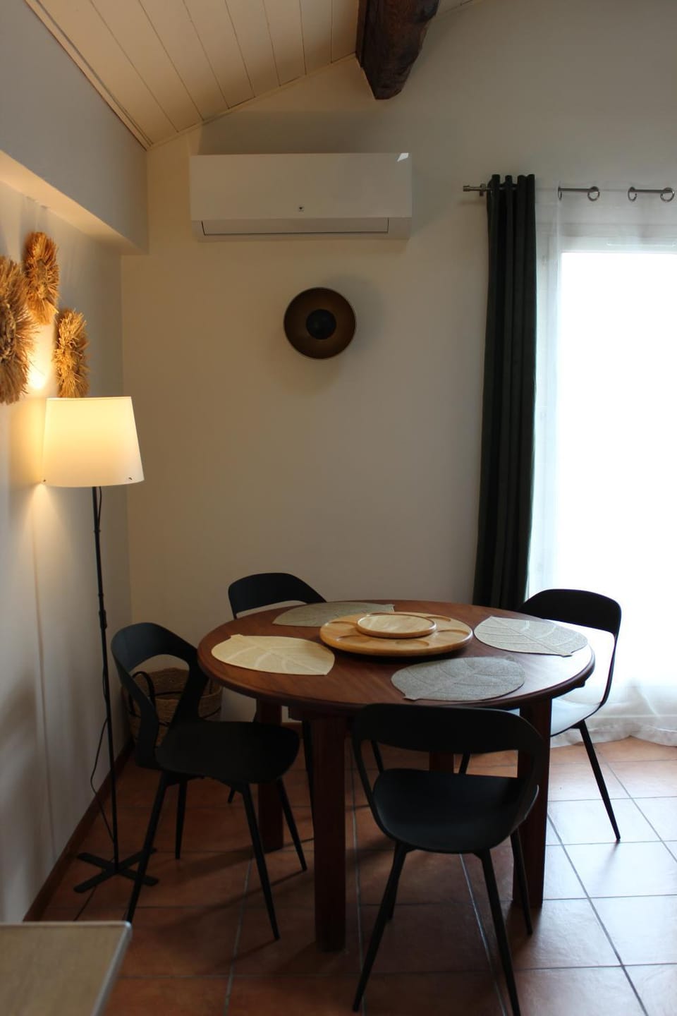 Dining area, air conditioner