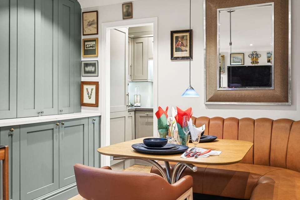 Stunning Flat in Chelsea, Kings Road with Balcony Apartment in City of Westminster