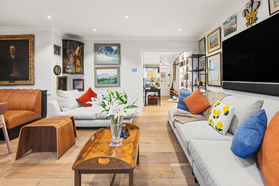 Stunning Flat in Chelsea, Kings Road with Balcony Apartment in City of Westminster