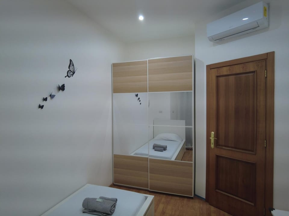 Silvia Butterfly Flat Apartment in Genoa