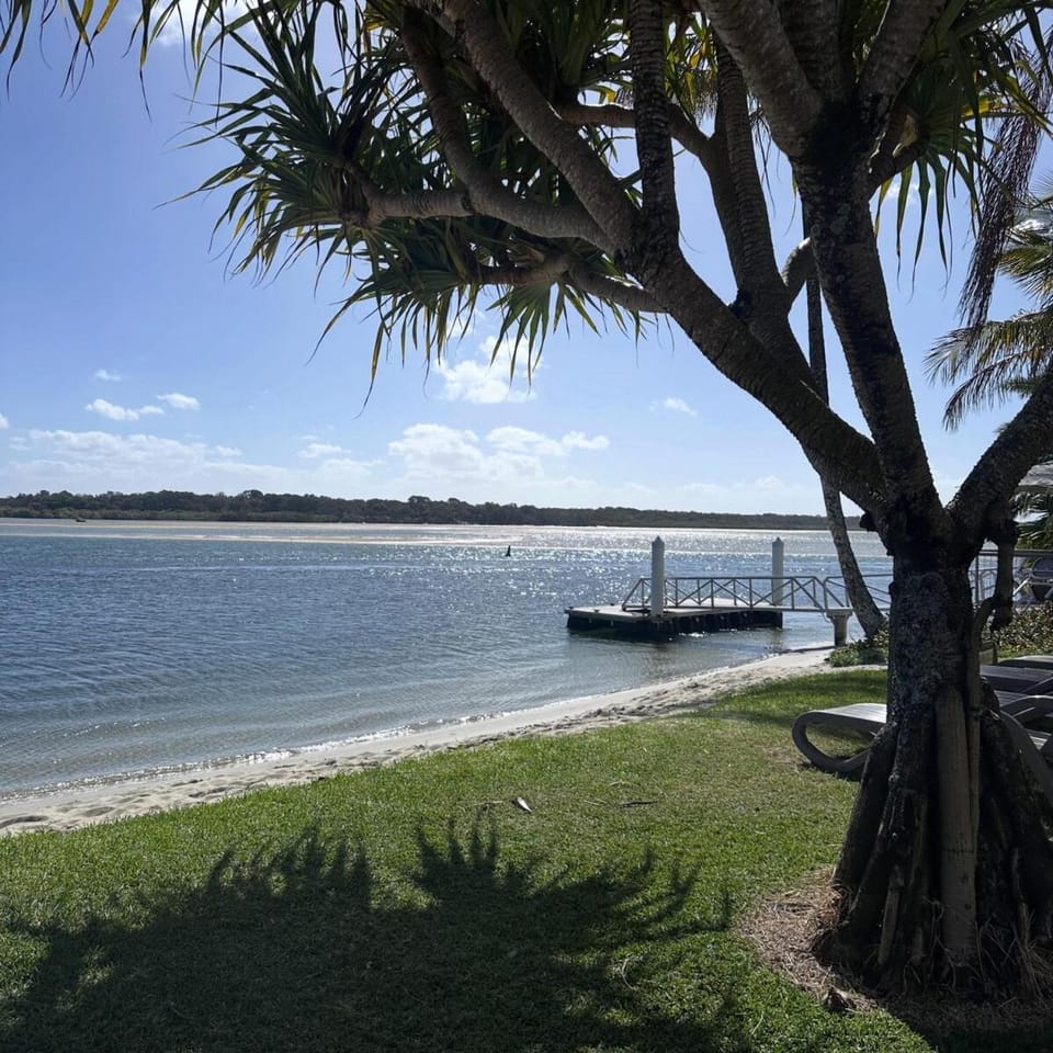 Endless Summer 2BR Apartment with Private Beach Apartment in Noosa Heads