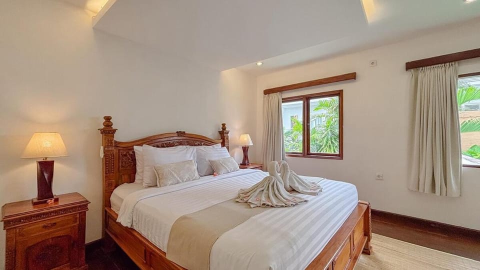 New 2BR Mahaprada Private Pool in Seminyak Villa in Kuta