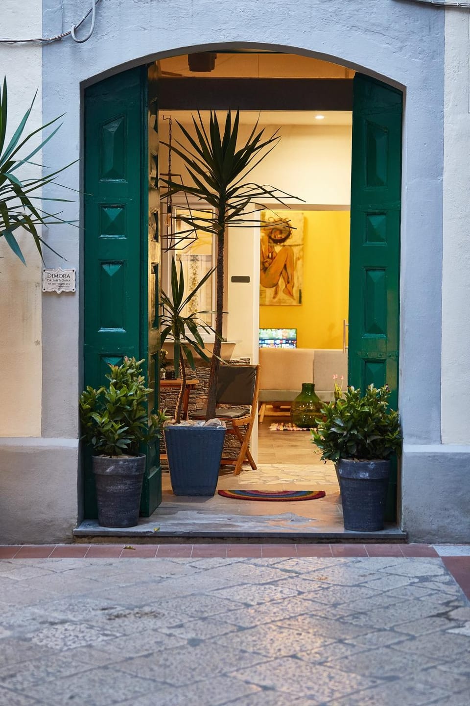 Facade/entrance, Balcony/Terrace