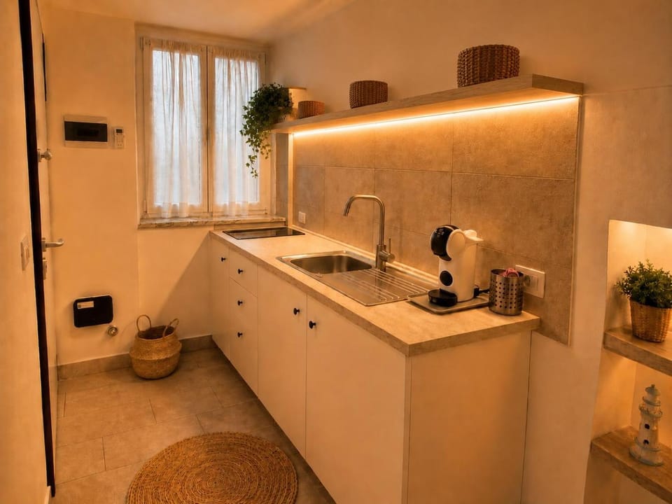Centro Storico - Palazzo Manara - South Suite Apartment in Sanremo