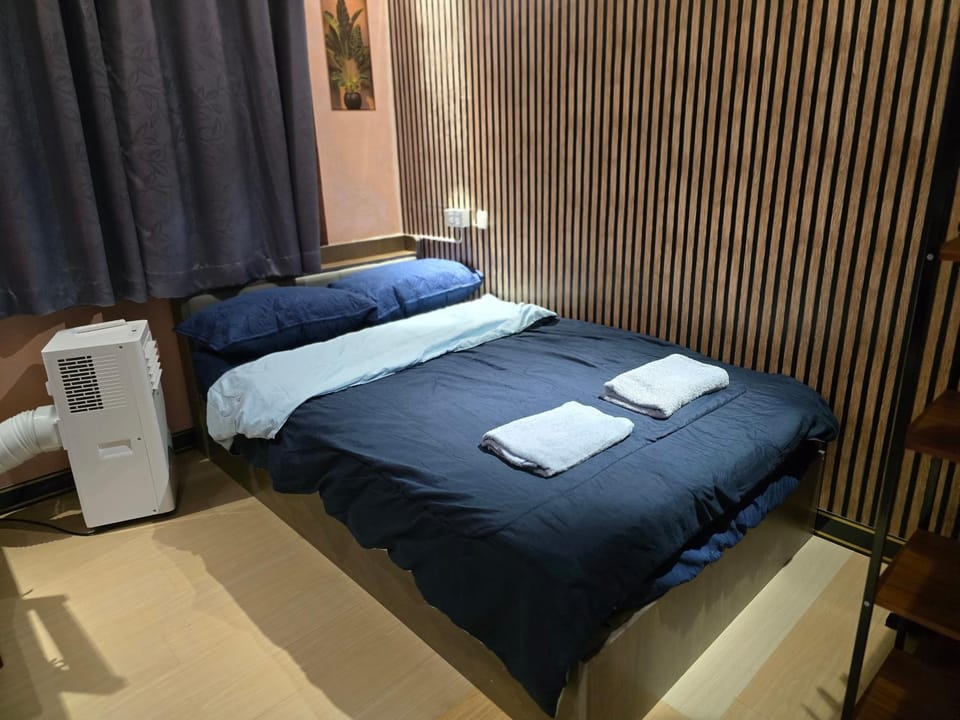 216 Modern Style Air Con room with full amenities Apartment in Bangkok